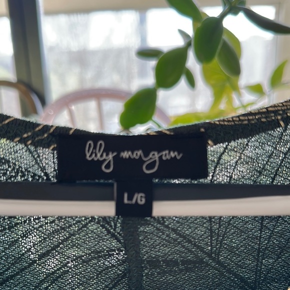 LILY MORGAN | Leaf Print Women's Top - Picture 4 of 8